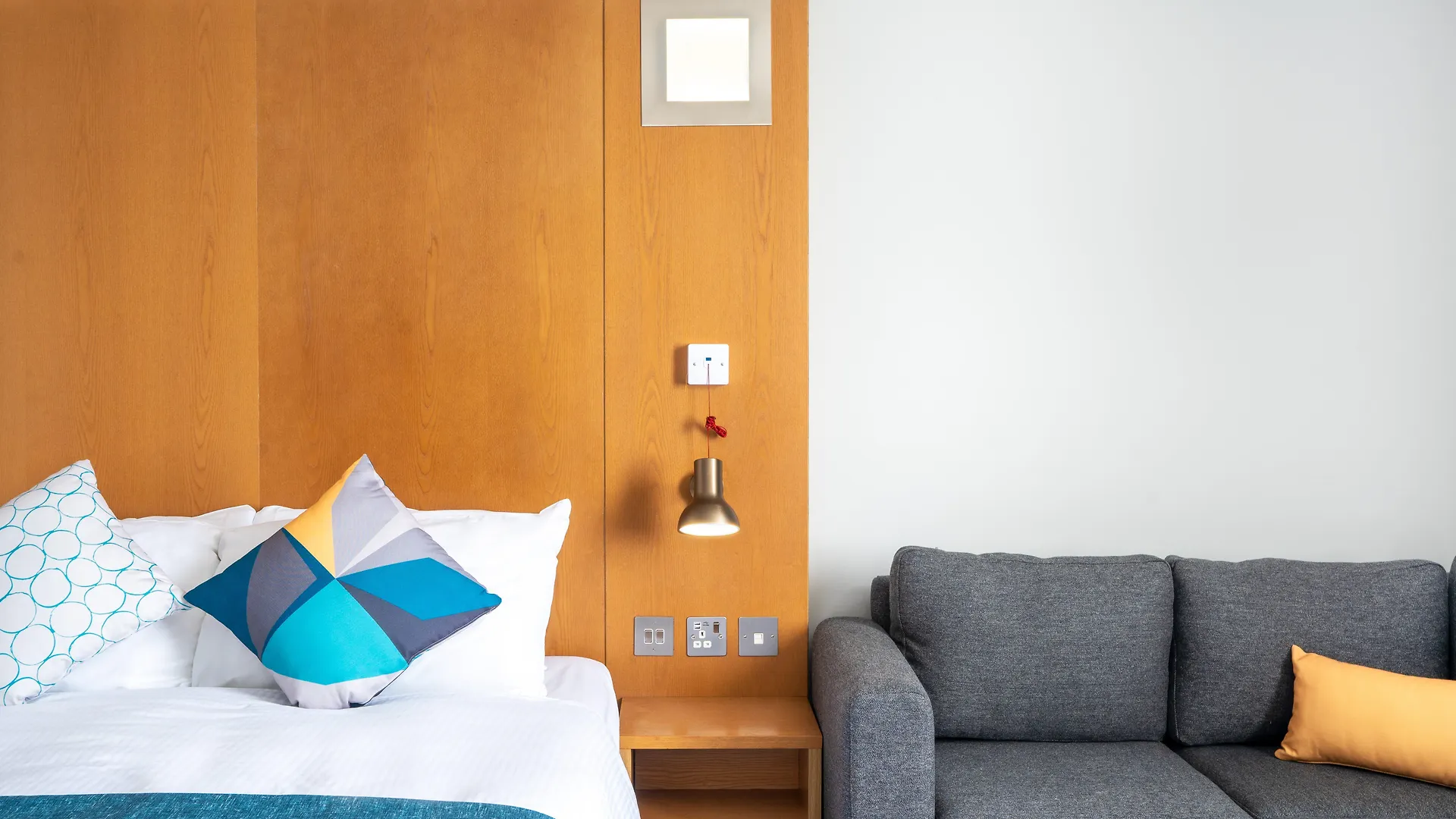 Holiday Inn Bournemouth By Ihg 4*,  Großbritannien