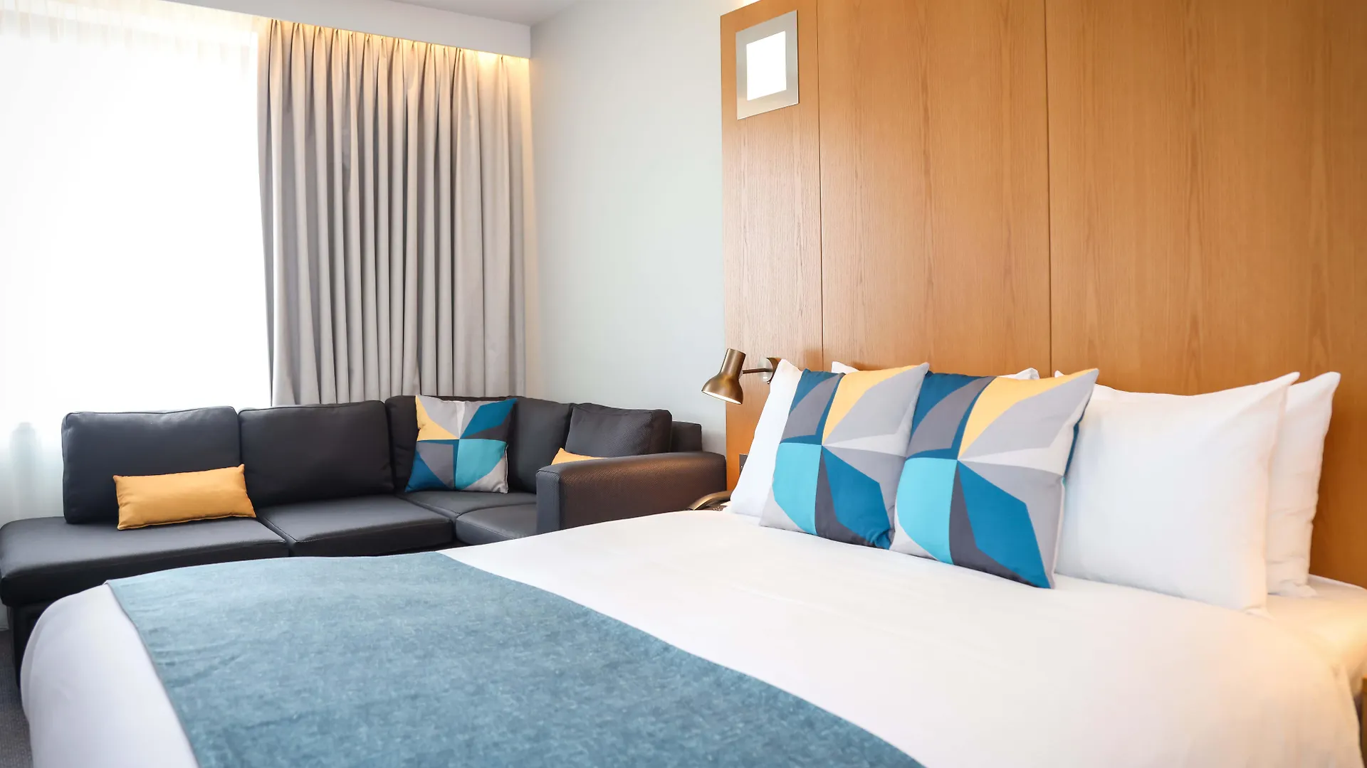 Holiday Inn Bournemouth By Ihg Hotel