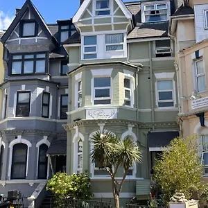 3* Hotel The Boho - 4 Min Walk To & Town